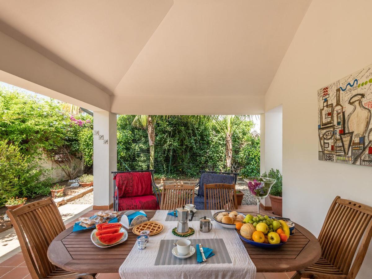 Il Giardino Dell'Arte Bed & Breakfast Capoterra Exterior photo