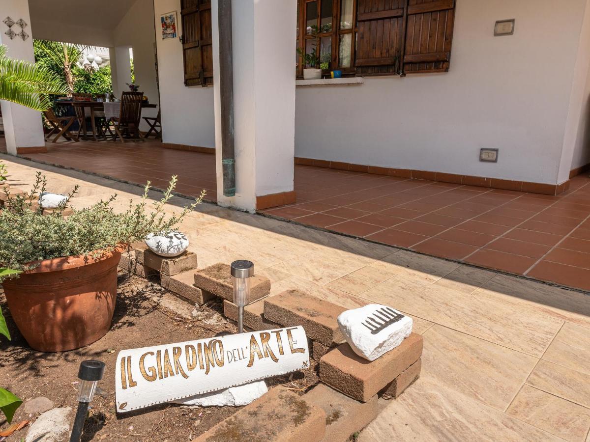 Il Giardino Dell'Arte Bed & Breakfast Capoterra Exterior photo